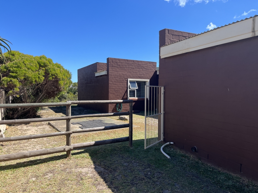To Let 2 Bedroom Property for Rent in Bettys Bay Western Cape